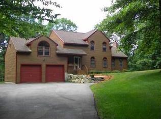 44 Hampstead Rd, Sandown, NH 03873