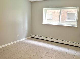 838 S 19th Ave #1B, Maywood, IL