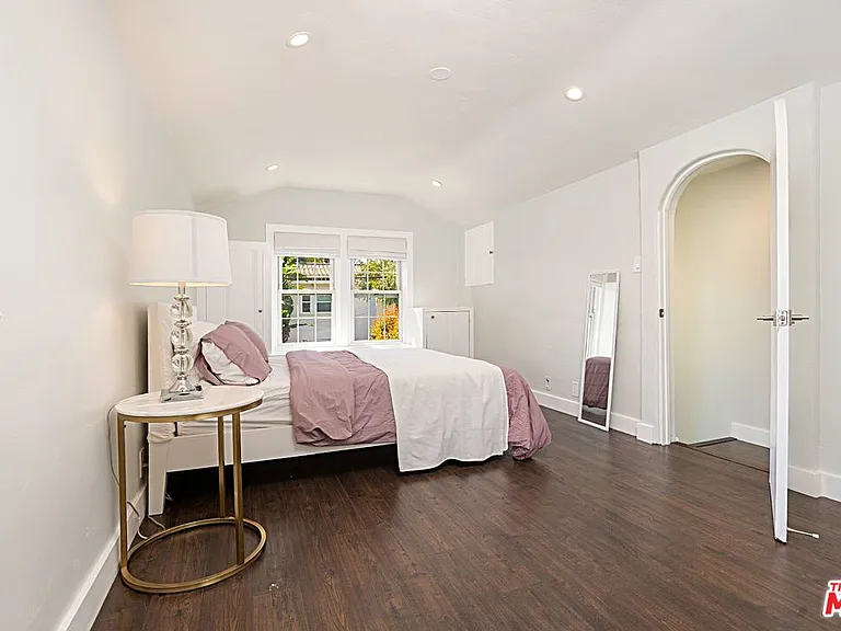 9023 Phyllis Ave — Photo 31