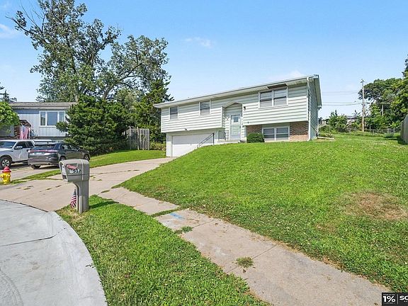 2nd image of 9518 Sherwood Cir