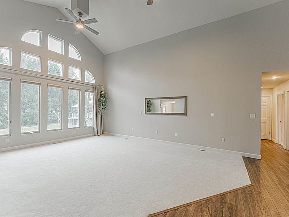 5th image of 23 Westminster Dr