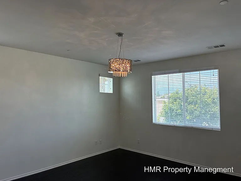 3129 E Mayacama Way — Photo 2