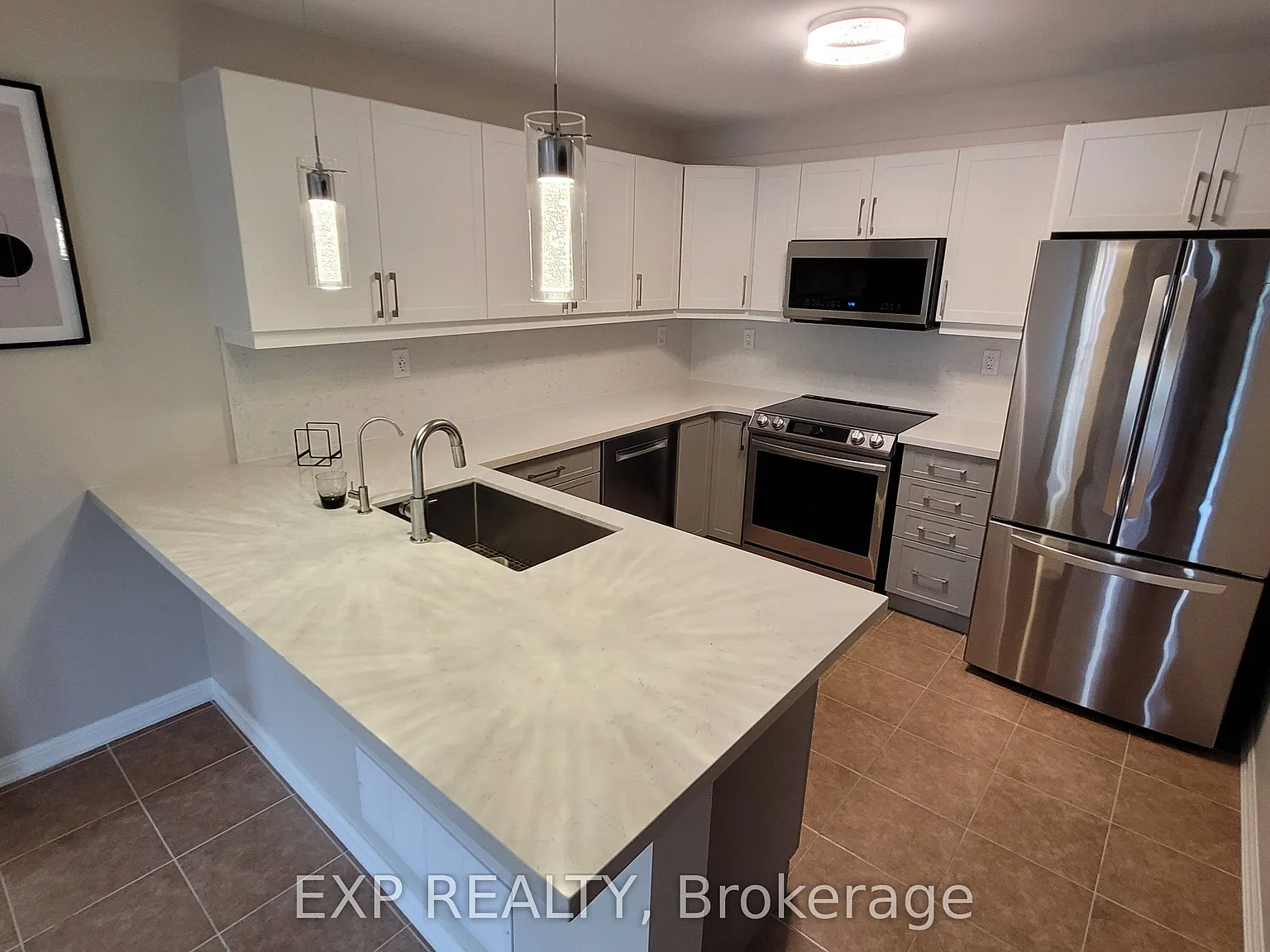 3 bed, $2,950 — Photo 3