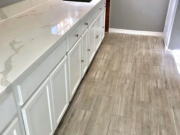 4th image of 11415 Evesborough Dr