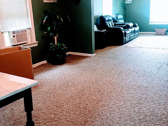 4th image of 113 Curtis Pl Floor 2