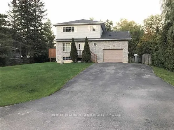 745 3rd Ave, Georgina, ON L0E 1S0