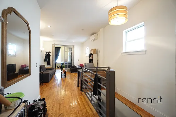 Rented by Rennit Inc. | media 38