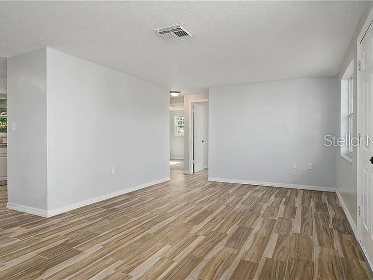 3249 Kilburn Rd — Photo 4