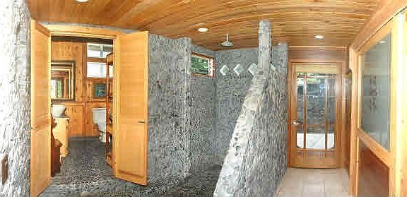 Spacious shower!