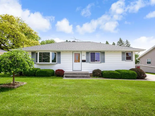 1313 South 26th STREET, Manitowoc, WI 54220