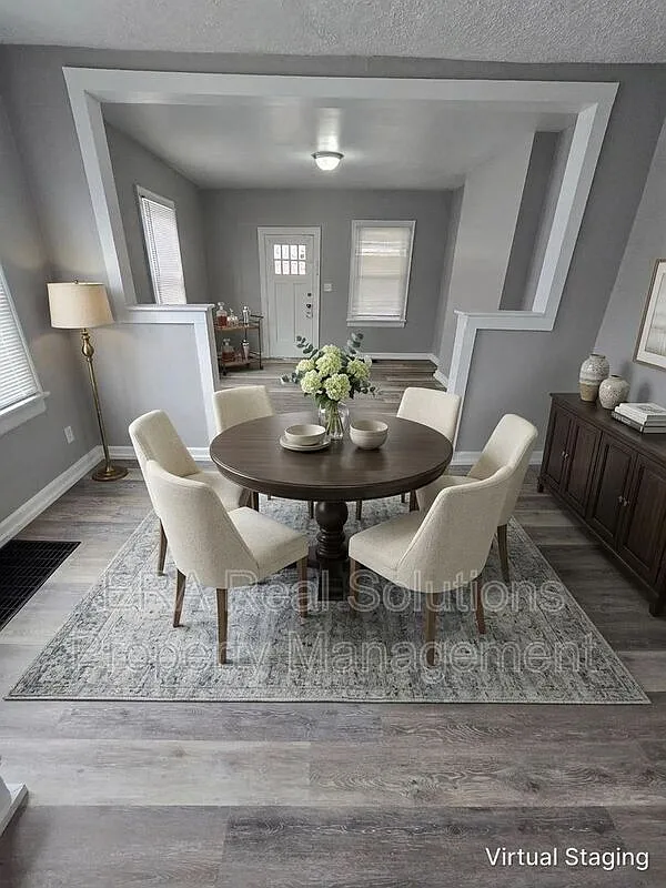 3 bed, 1.0 bath, 1000 sqft, $1,050 — Photo 3