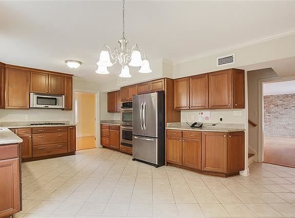 5th image of 5610 Cherlyn Dr
