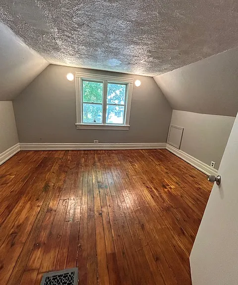 241 Curtis St — Photo 18