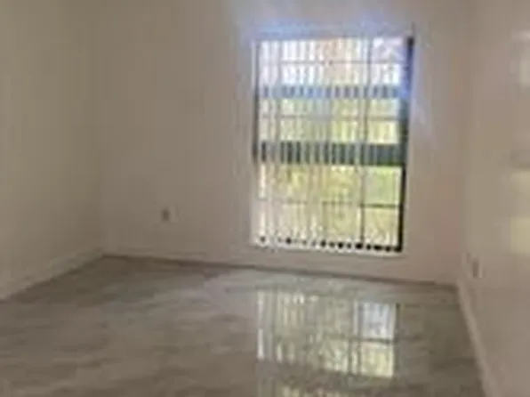 5570 NW 44th St, Fort Lauderdale, FL