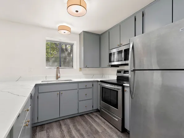 5231 40th Ave NE #1, Seattle, WA 98105