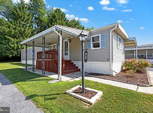 22 Ridgewood Mnr, Manheim, PA 17545