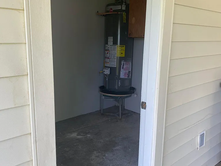3044 Oakcrest Dr — Photo 19