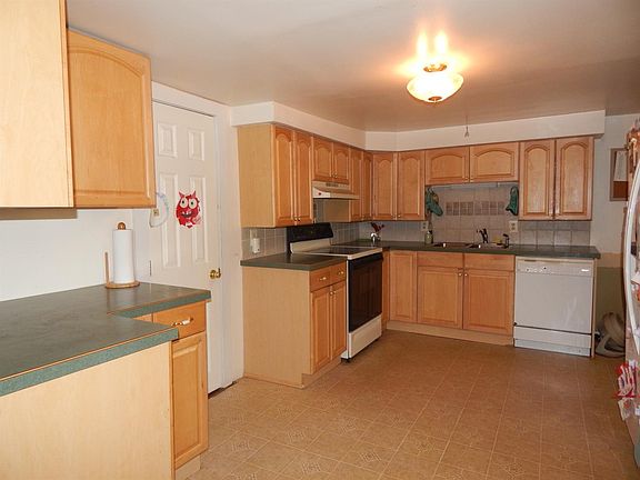 5th image of 8 Willow St