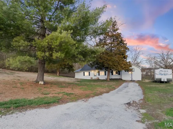 305 Vineyard St, Hardin, IL 62047