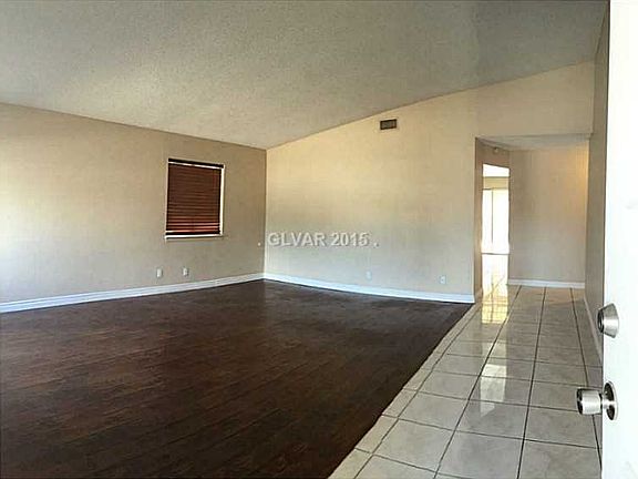 2nd image of 4333 Rosebud Cir