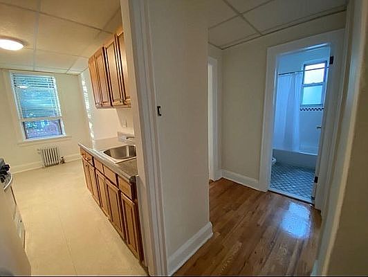 3rd image of 2815 45th St #2F