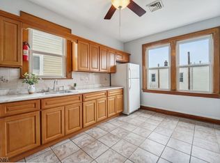 410 E Kinney St, Newark, NJ 07105