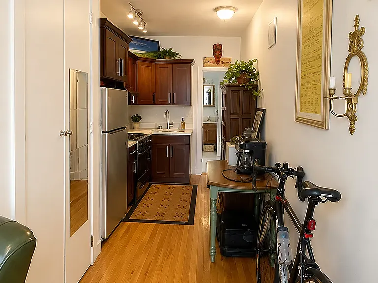 901 Saint Johns Pl #2B — Photo 5