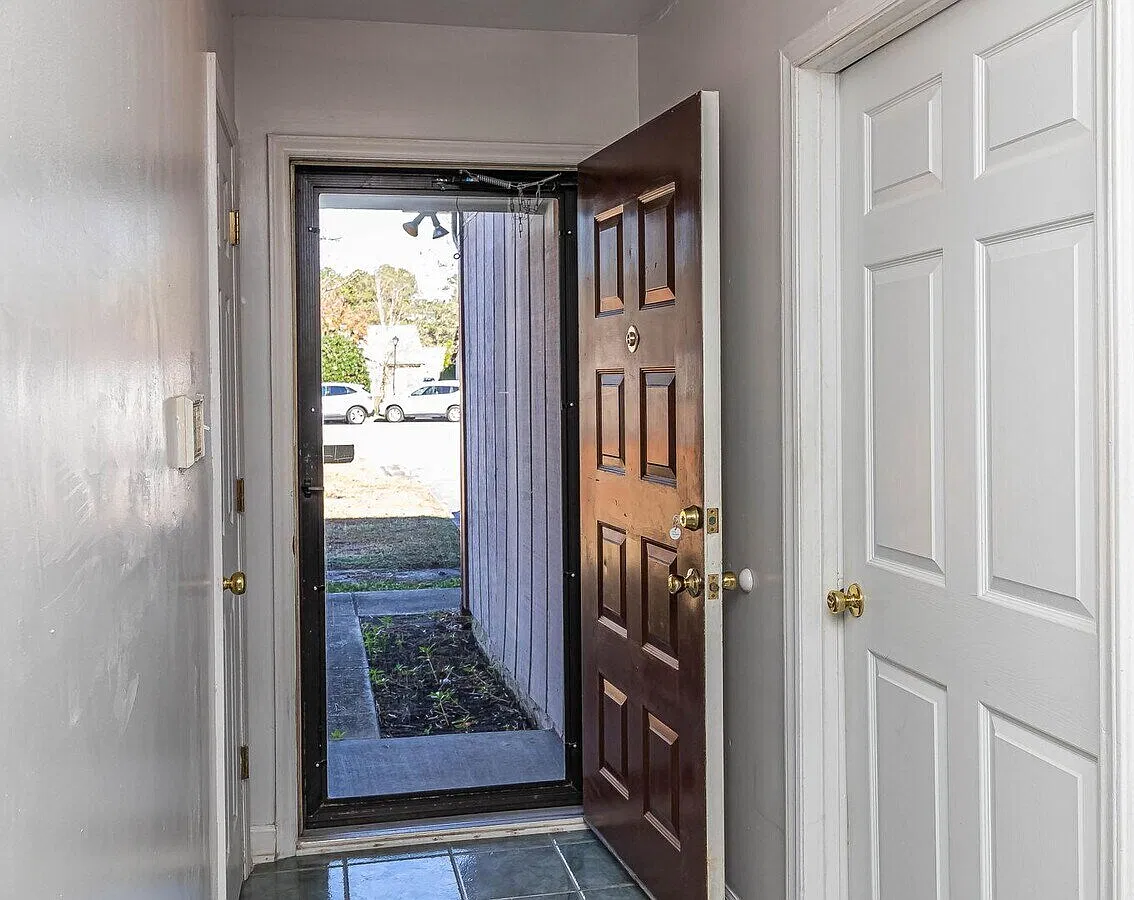 2 bed, 2.0 bath, $1,400 — Photo 3
