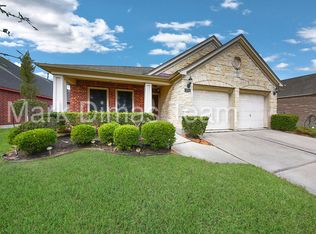2044 Shore Breeze Dr, Pearland, TX 77584