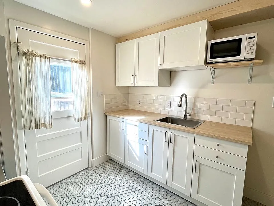 919 Yeager Pl #2