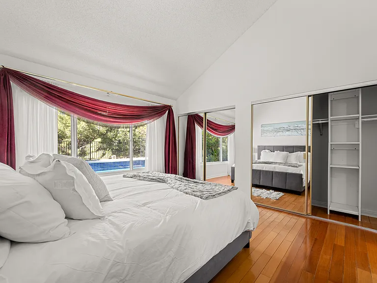 3258 Kirkham Dr — Photo 10