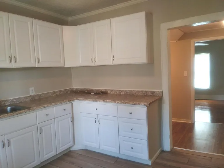 444 Fairfield St NE — Photo 4