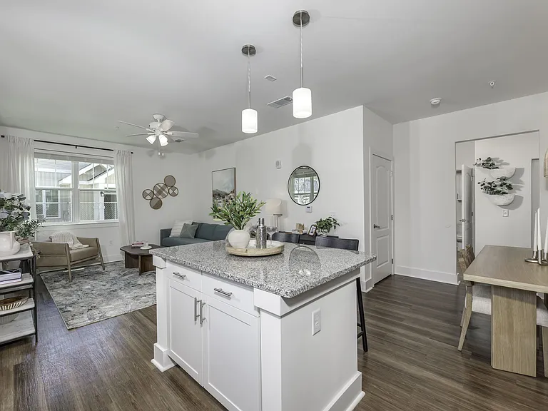 Hickory Cottages Apartment Homes — Photo 5