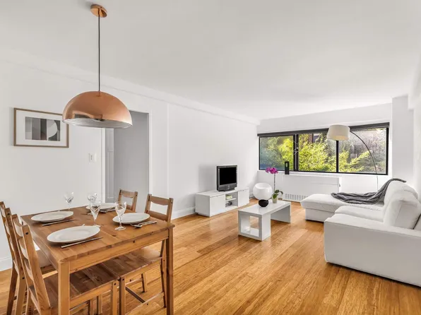 310 W 56th St, New York, NY