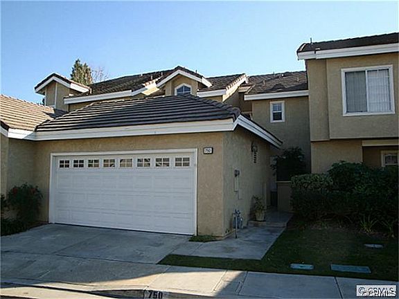 2nd image of 750 S Tourmaline Ct