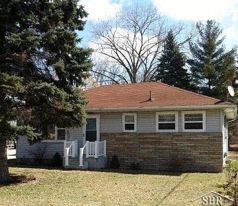 1600 N Center Rd photo 1