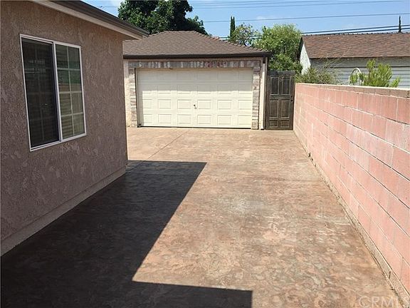 5th image of 4743 Garrick Ave