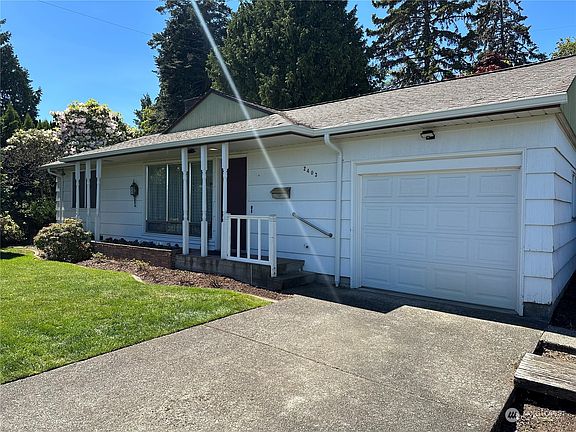 3rd image of 2403 Veldee Avenue