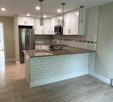 4th image of 1169 Essex Rd #2
