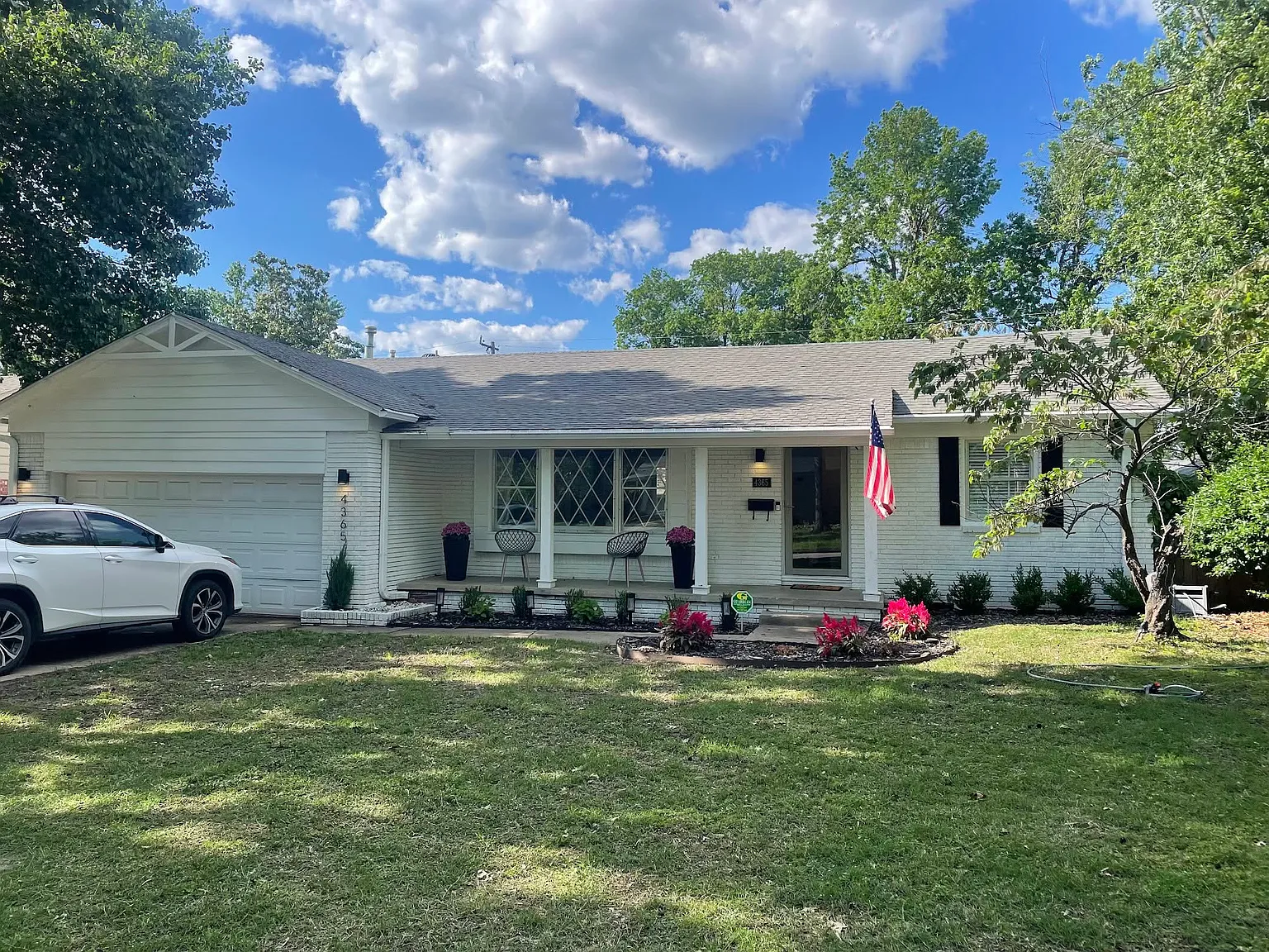 3 bed, 1584 sqft, $2,100 — Photo 1