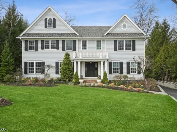 286 Mountain Ave, Ridgewood Village, NJ 07450