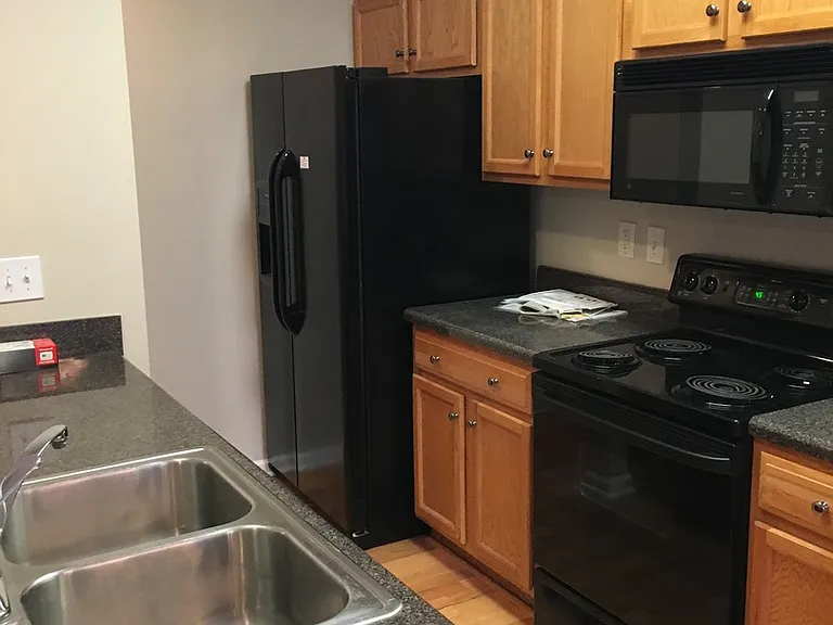 8 Rock Side Ct — Photo 3