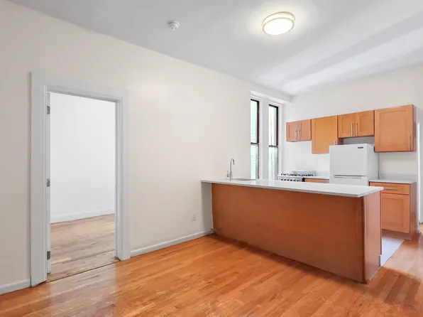 3 Pinehurst Avenue image 1 of 7
