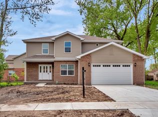 6805 98th St, Chicago Ridge, IL 60415