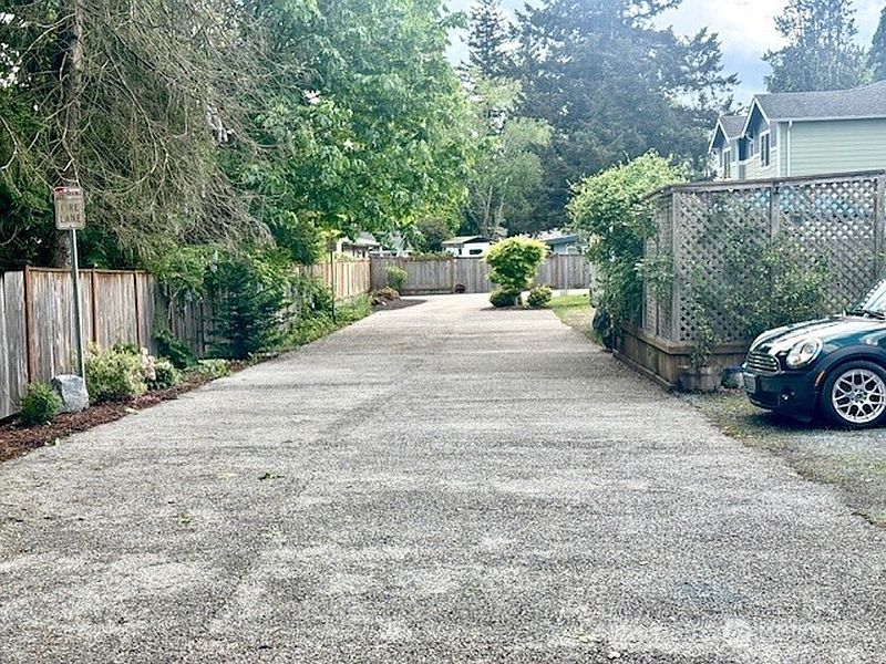 3rd image of 648 W Columbia Street
