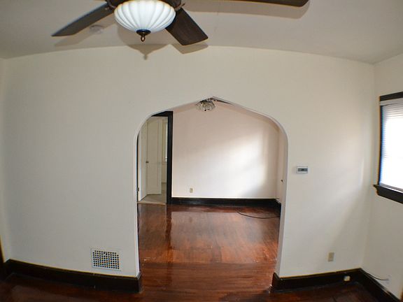 3rd image of 5711 Warren Ave #2