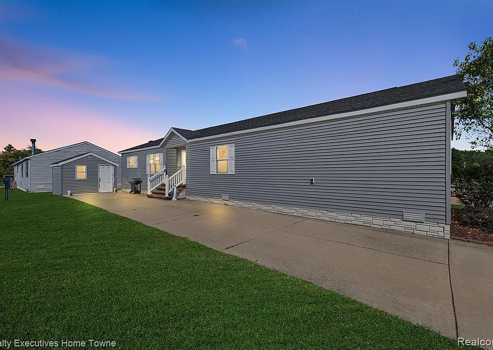 45411 Montmorency Dr, MI 48044 MLS 20230074602 Zillow