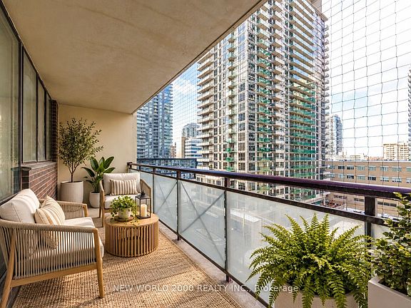 2nd image of 101 Roehampton Ave #1804