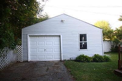 1.5 car garage