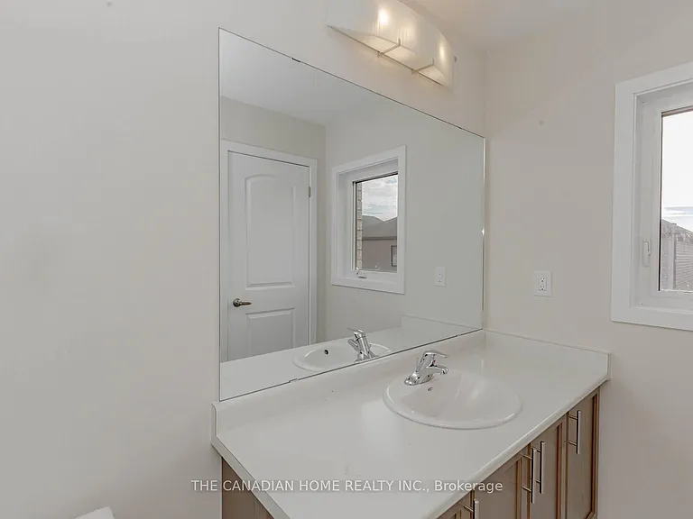 10 Sunflower Cres — Photo 31